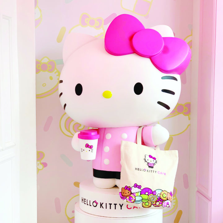 Hello Kitty Truck tote bag